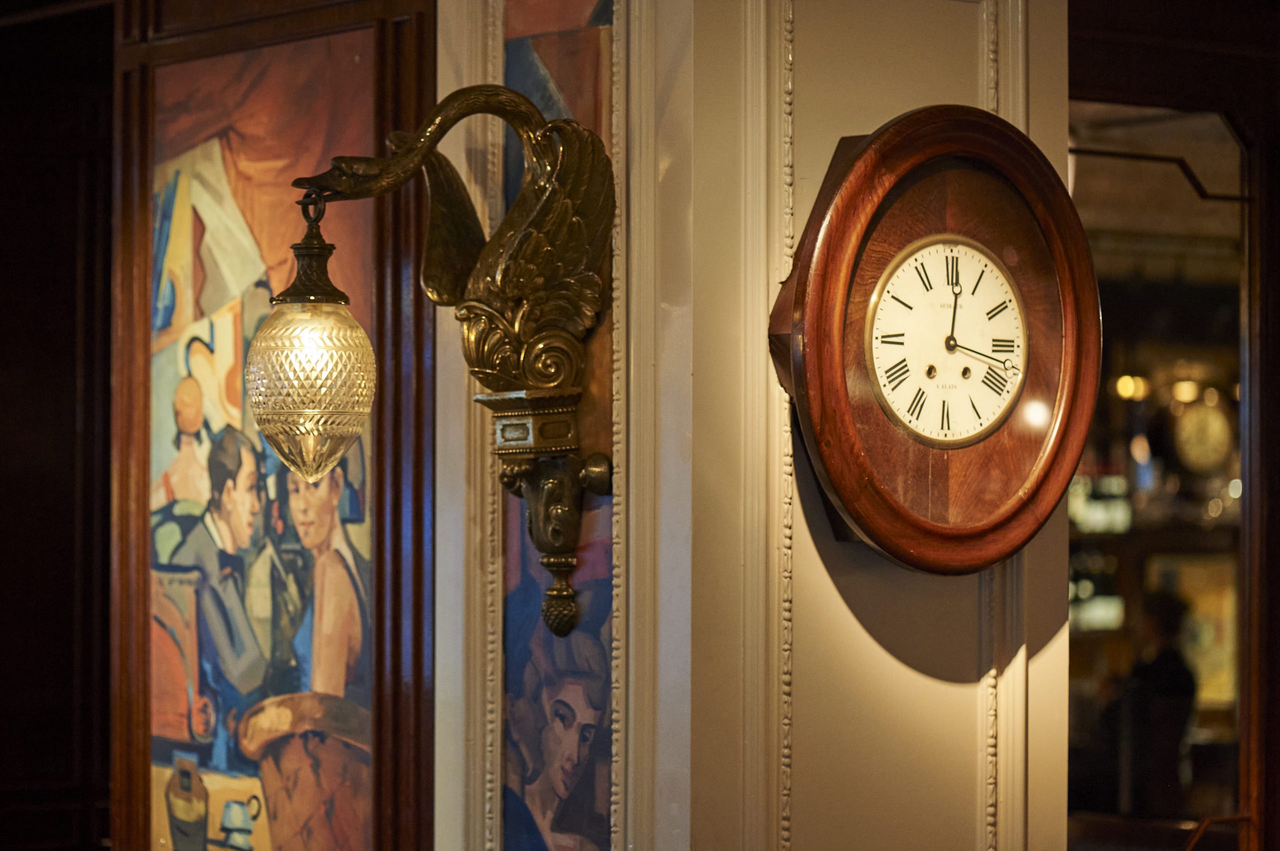 Bellanger clock and wall light detailing