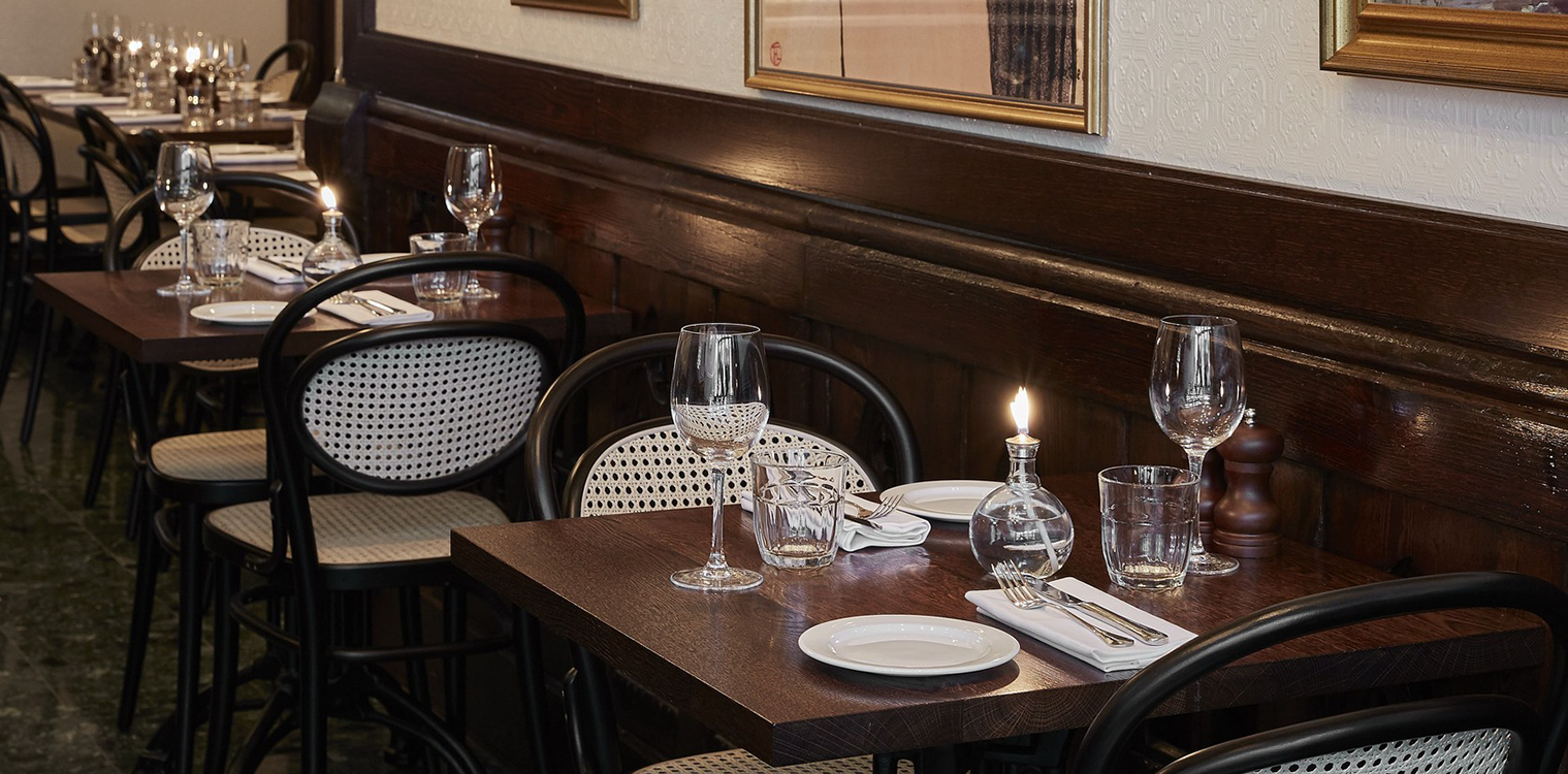 Dining detail at Wright Brothers South Kensington